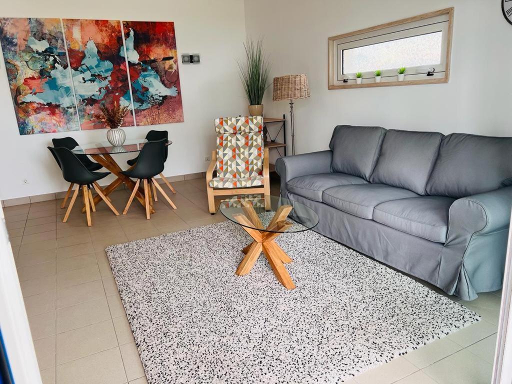 Angies Marina Apartment, Includes 2 Free Passes For The Marina Pool Lagos Luaran gambar