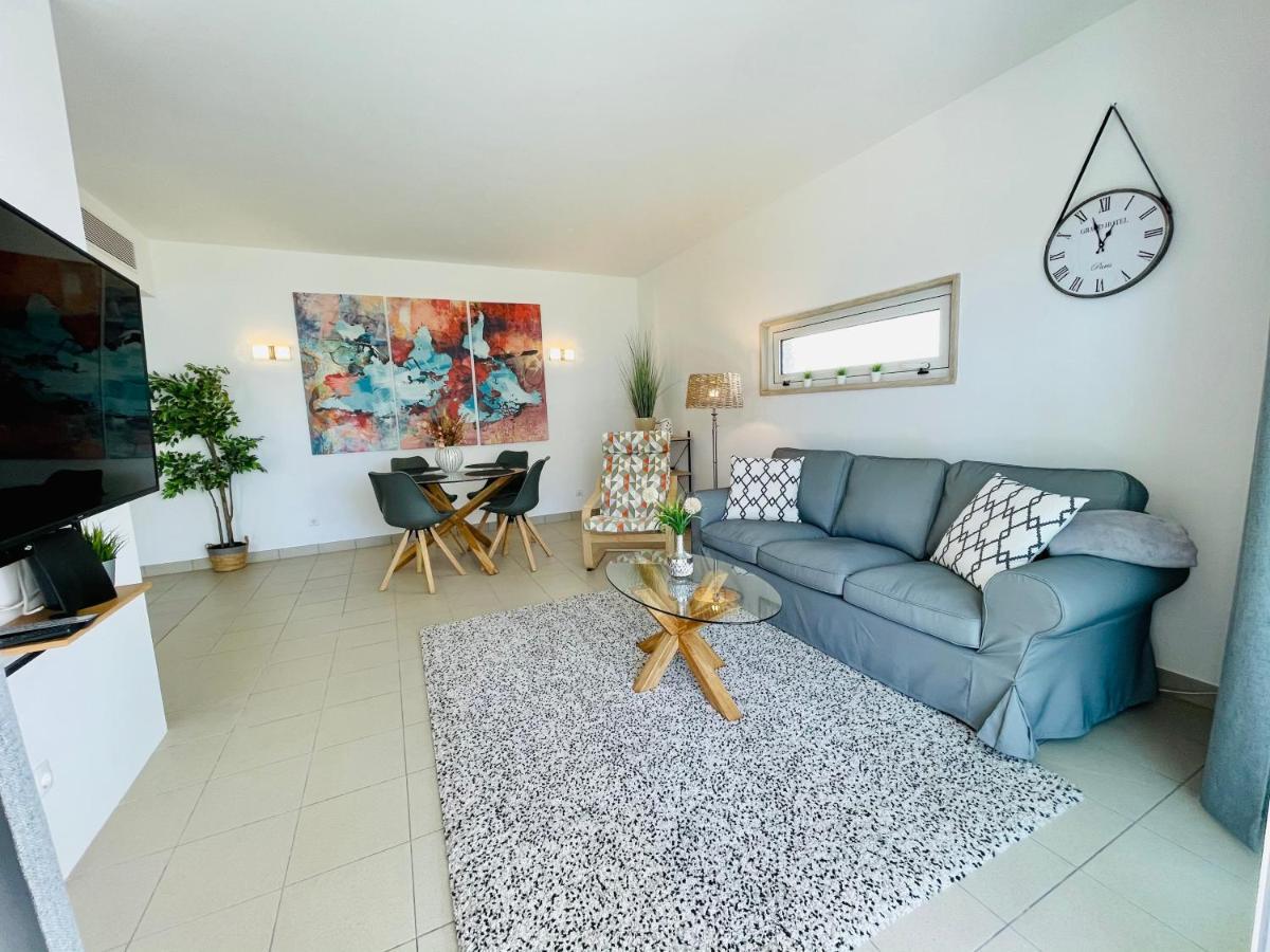 Angies Marina Apartment, Includes 2 Free Passes For The Marina Pool Lagos Luaran gambar