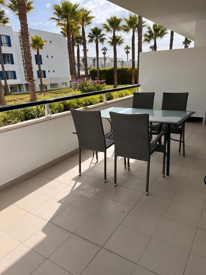 Angies Marina Apartment, Includes 2 Free Passes For The Marina Pool Lagos Luaran gambar