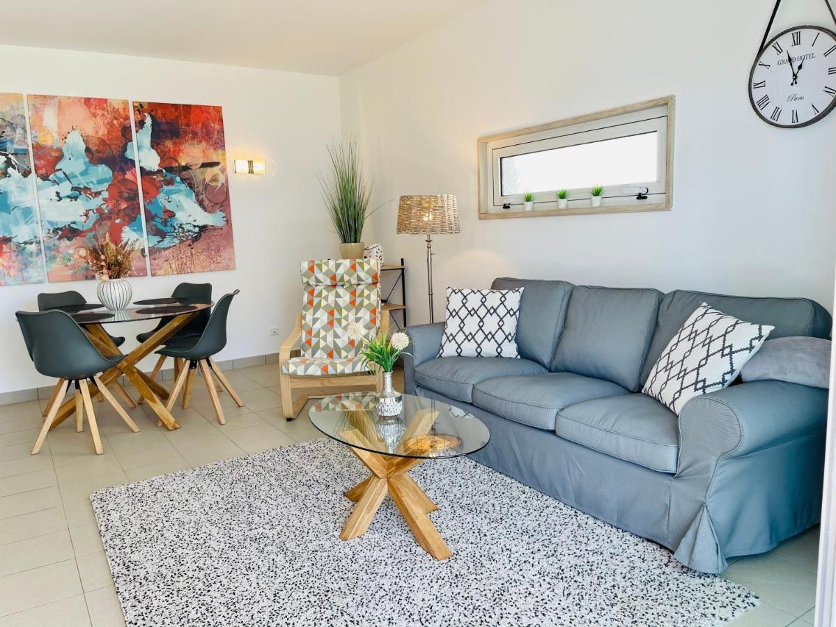 Angies Marina Apartment, Includes 2 Free Passes For The Marina Pool Lagos Luaran gambar