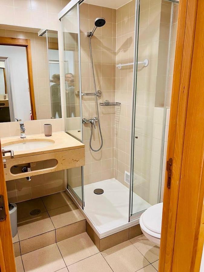 Angies Marina Apartment, Includes 2 Free Passes For The Marina Pool Lagos Luaran gambar